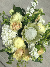 Load image into Gallery viewer, Luxury Bouquet